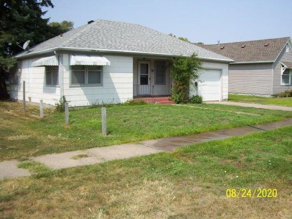1st image of 610 S Ash St