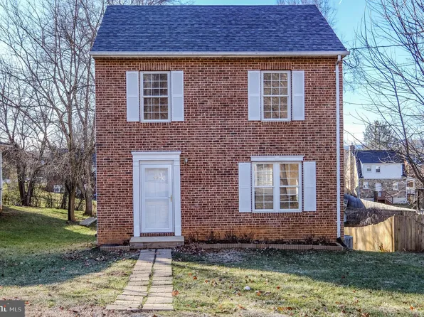 425 S Shenandoah Ave, Front Royal, VA 22630