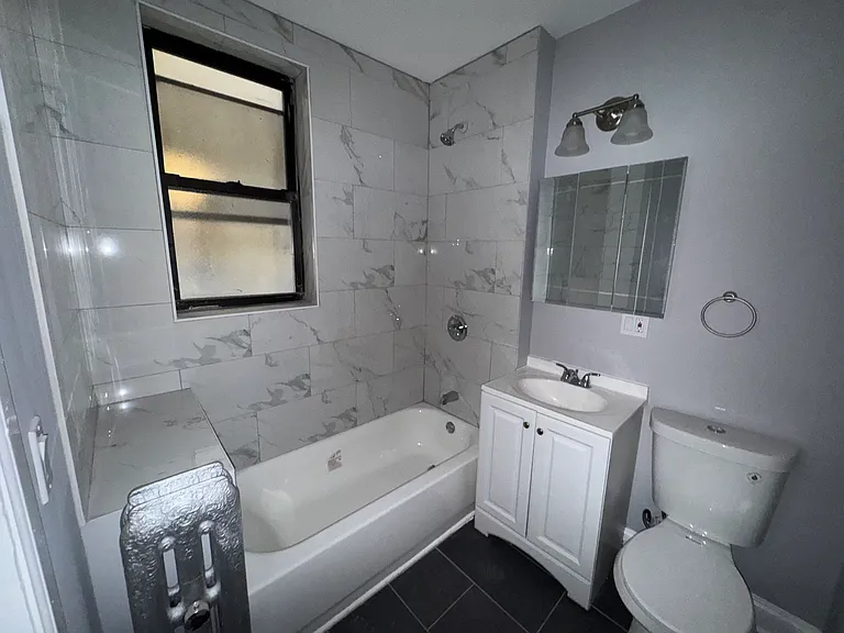 2666 E 77th St #1 — Photo 8