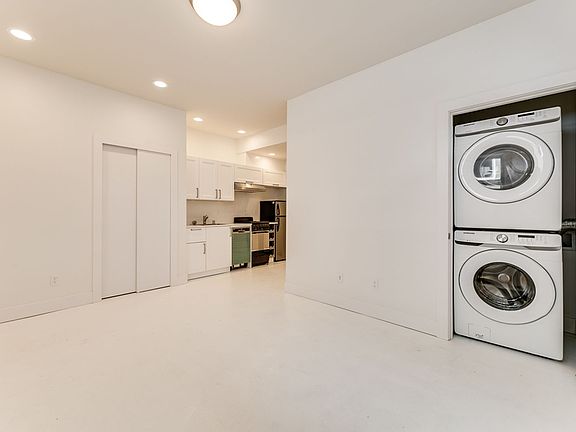3rd image of 2511 E Yesler Way #1