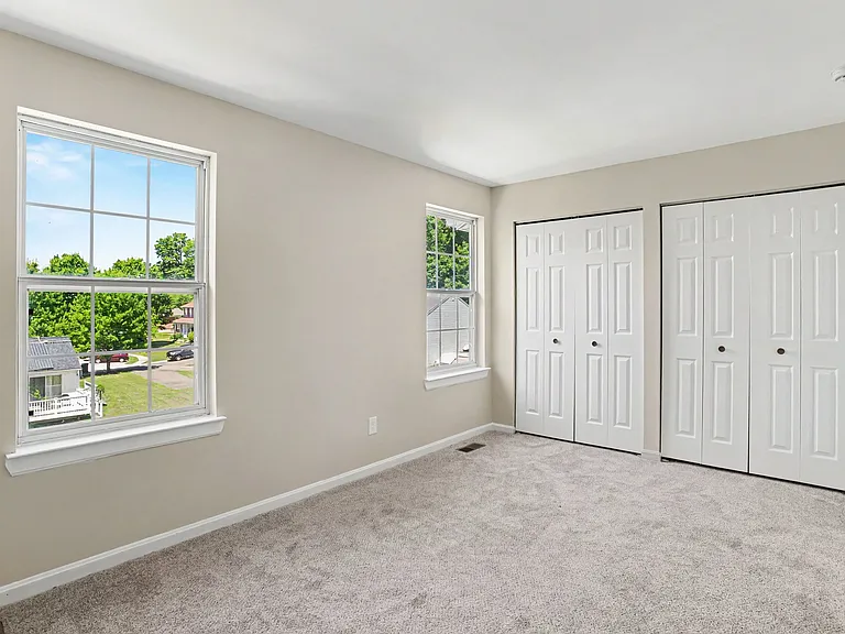32 Tameron Pl — Photo 18