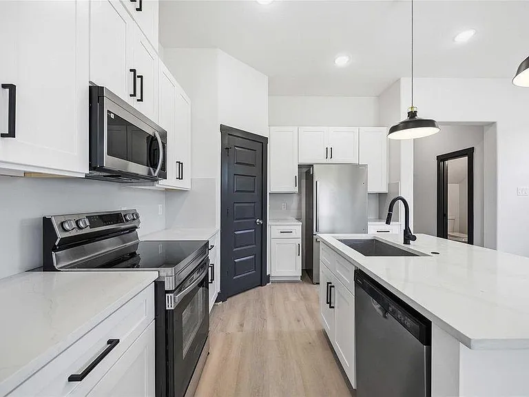 4630 Edfield St #B — Photo 8