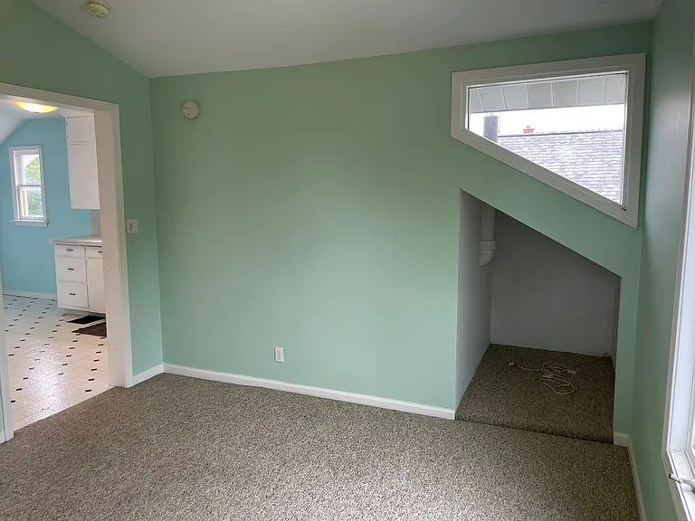 1129 1/2 Pennoyer Ct — Photo 22