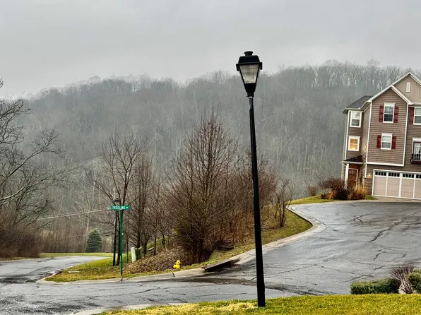 906 Treeline Dr, Covington, KY 41017