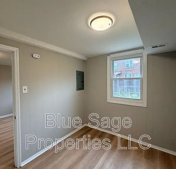 117 Ervin Ave — Photo 12