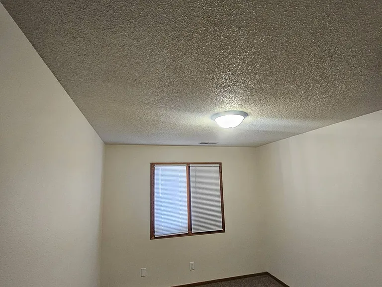 614 N East St #2 — Photo 9