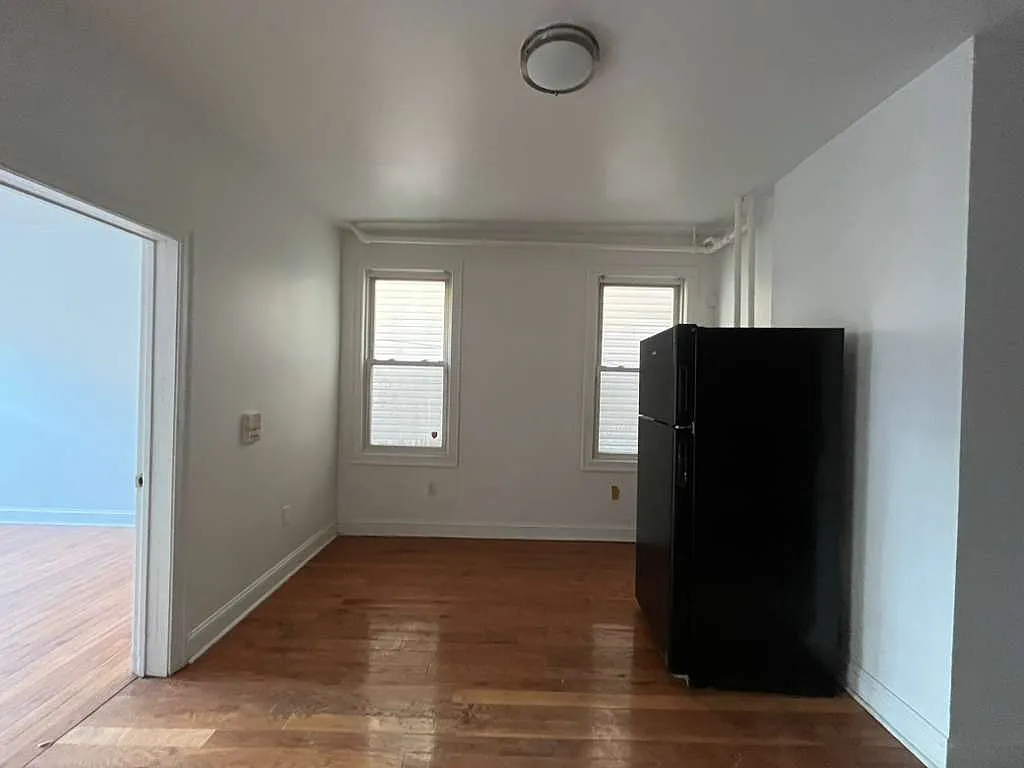 2 bed, 850 sqft, $1,850 — Photo 2