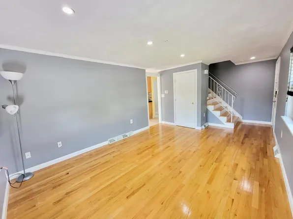 49 Lupine Rd APT 7, Andover, MA 01810