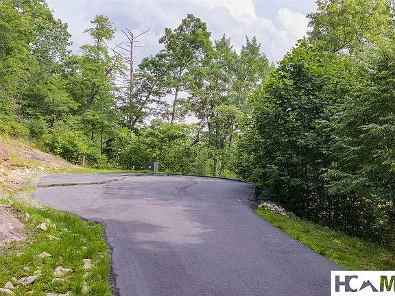 5th image of 50/50B Winter Green Drive