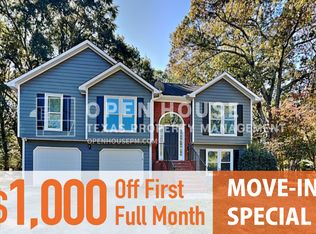 204 Leighs Grove Ct, Grayson, GA 30017