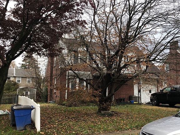 3rd image of 4118 Berry Ave