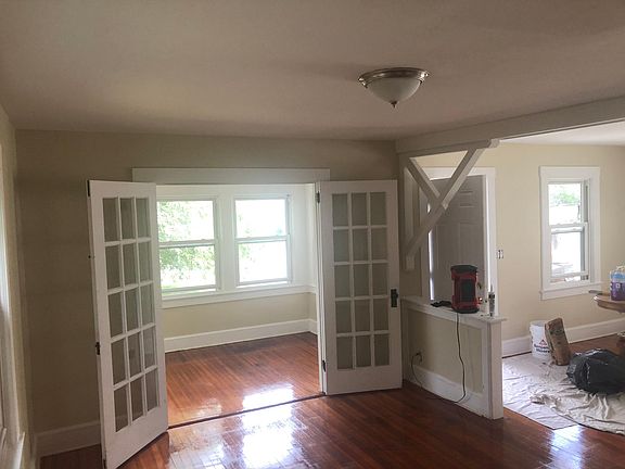 4th image of 1616 Grundy Ave