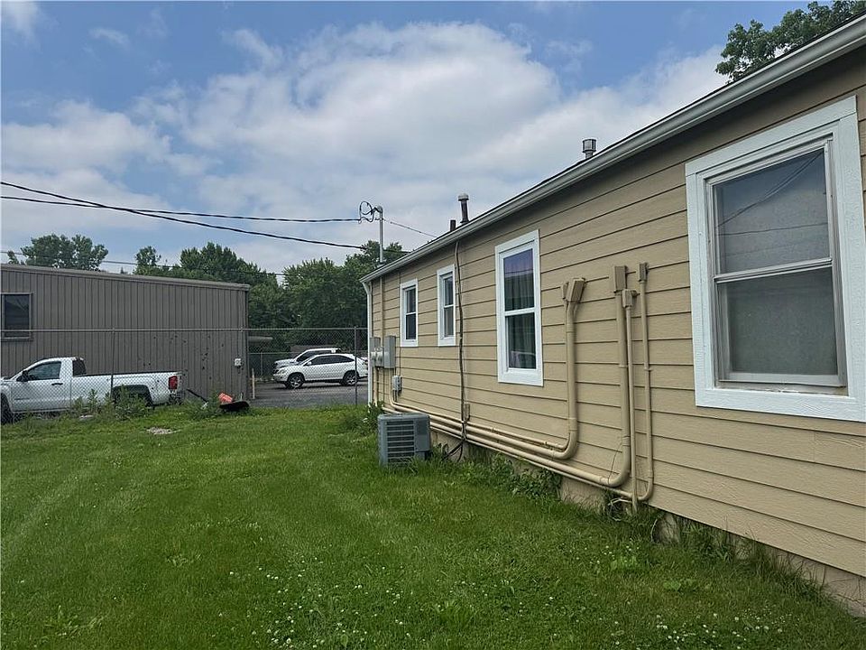2nd image of 115 S Julia St