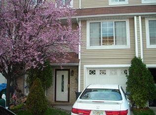 19 Claudia Ct, Staten Island, NY 10303