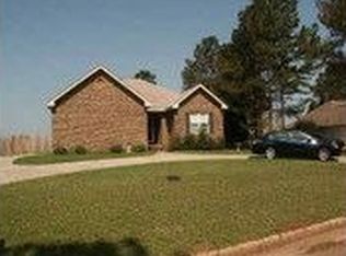 124 Carnaby St, Warner Robins, GA 31088