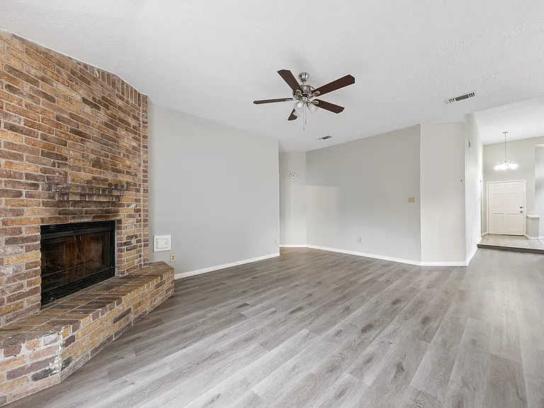 10530 Rippling Fields Dr — Photo 11