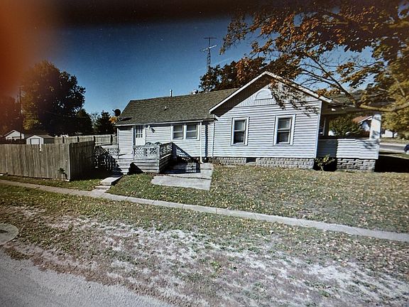 2nd image of 302 W Patterson St