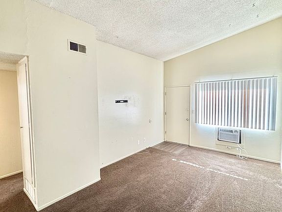 5th image of 845 N Vineyard Ave