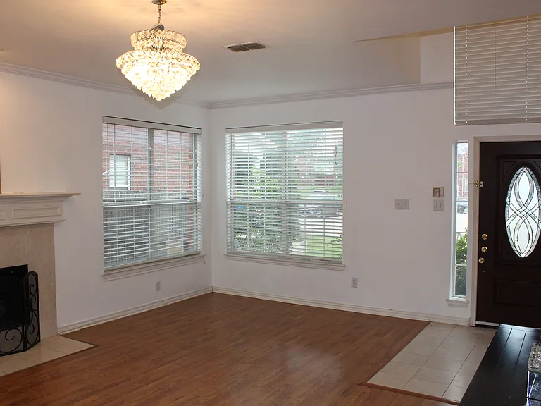 5017 Remington Dr — Photo 18
