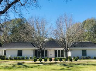 226 Lakewood Dr, Enterprise, AL 36330
