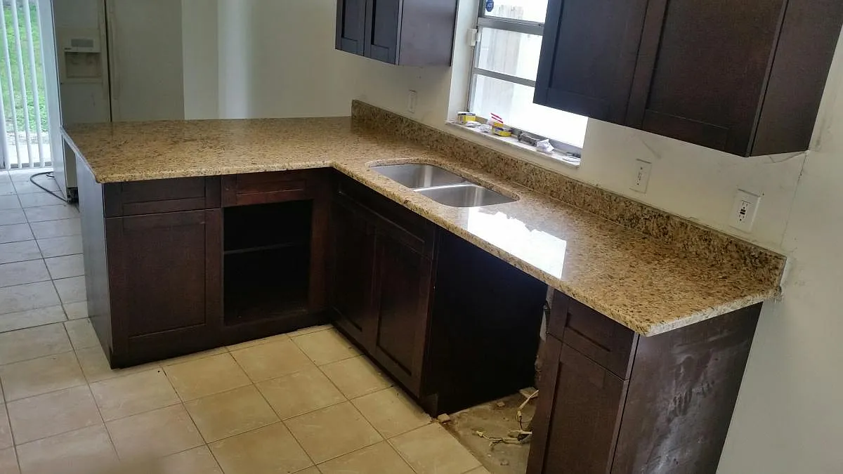 3 bed, 1256 sqft, $2,295 — Photo 3