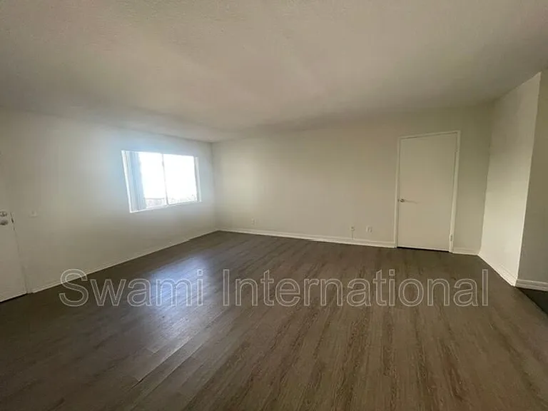 345 E Stepney St #4 — Photo 10