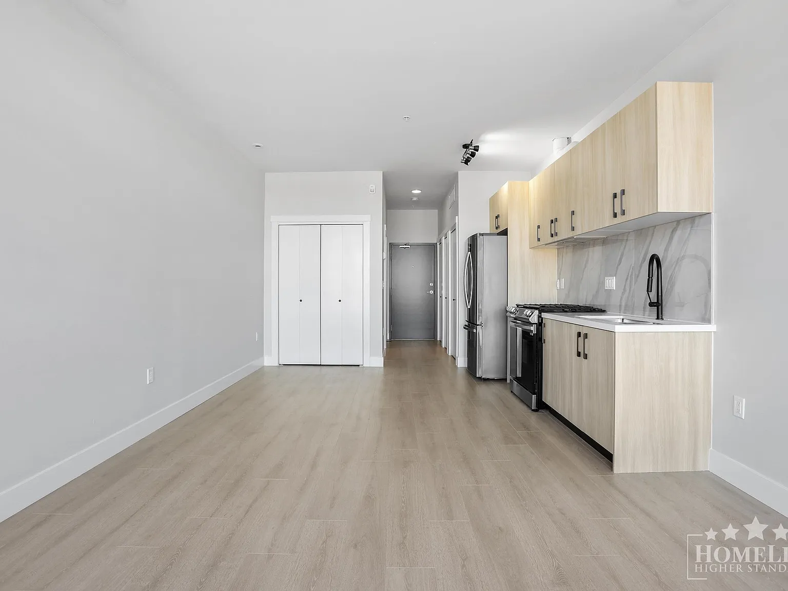 Studio, 410 sqft, $1,500 — Photo 4
