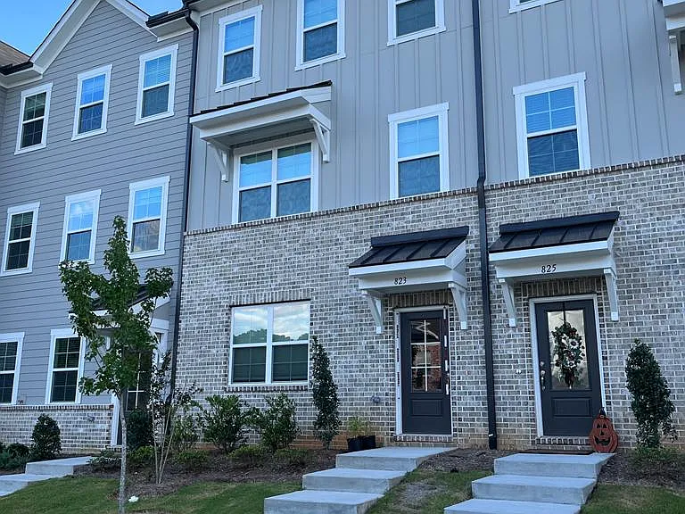 823 Napier Dr — Photo 1