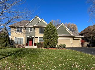 11425 Avery Dr, Inver Grove Heights, MN 55077