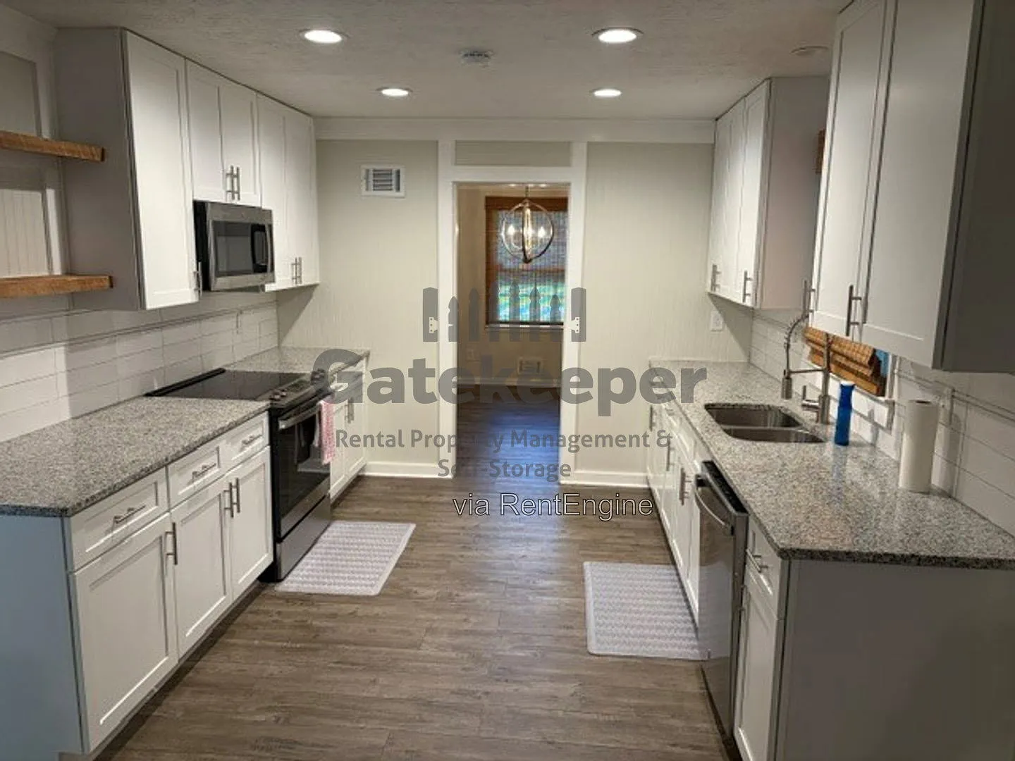 3 bed, 2.0 bath, 2145 sqft, $2,295 — Photo 2