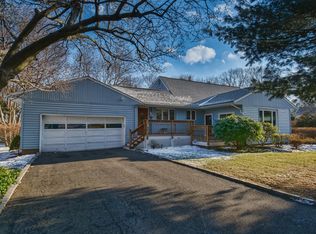 4 Little John Rd, Morris Plains, NJ 07950