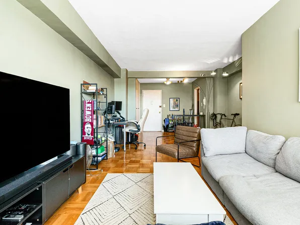 107-40 Queens Boulevard image 14 of 19