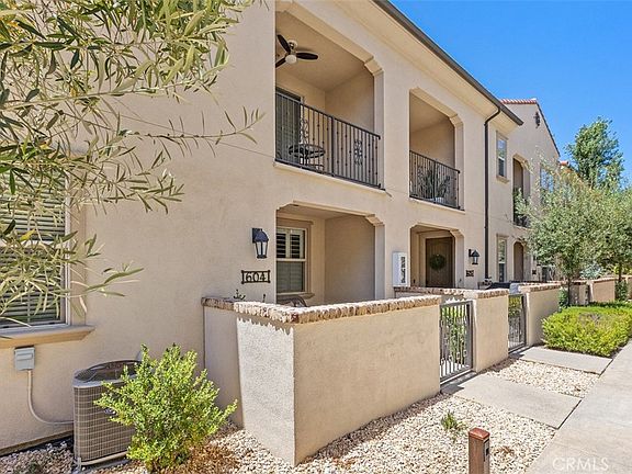 3rd image of 604 El Paseo