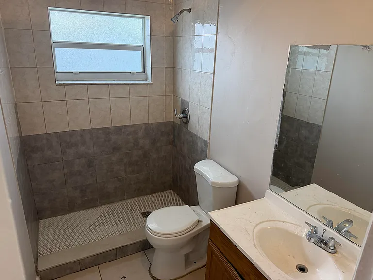 245 NW 12th Ct #1-4 — Photo 13