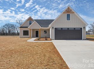 1586 Pleasant Grove Church Rd, Crouse, NC 28033