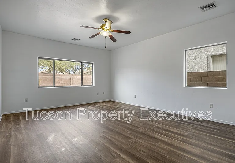 7585 E Picket Fence Ln — Photo 20