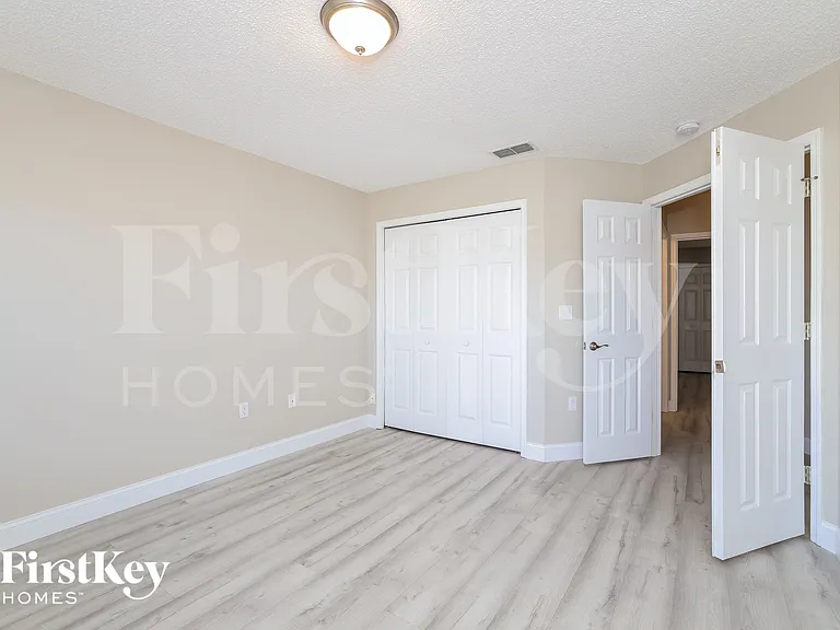 429 Hanging Moss Rd — Photo 11