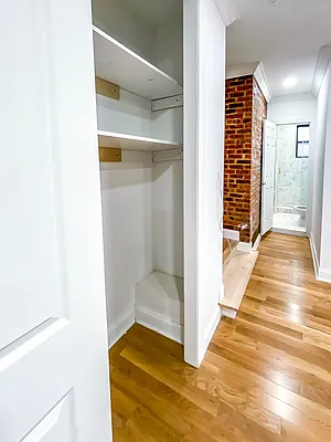 Rented by Voro New York | media 85