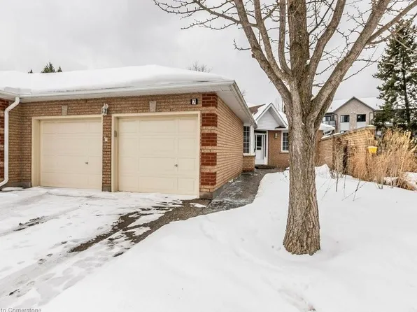 95 Beasley Cres #7, Cambridge, ON N1T 1P5