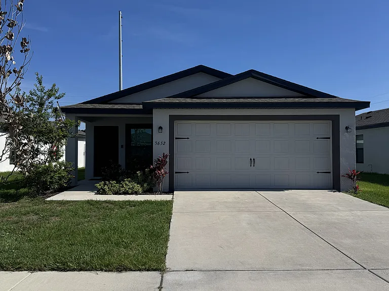 5652 Flotilla Ave — Photo 1