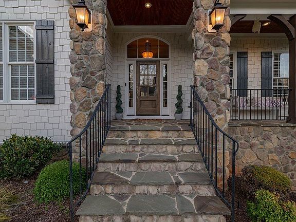 2nd image of 8116 Ortin Ln