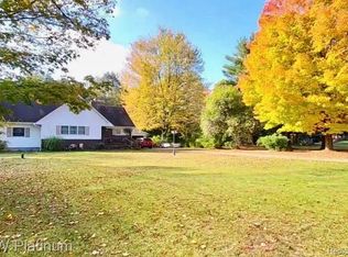 7845 Sparling Rd, Goodells, MI 48027