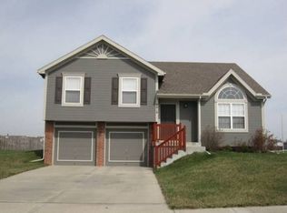 8014 NE 105th Ter, Kansas City, MO 64157