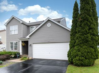 400 Steeplechase Way, Lake In The Hills, IL 60156
