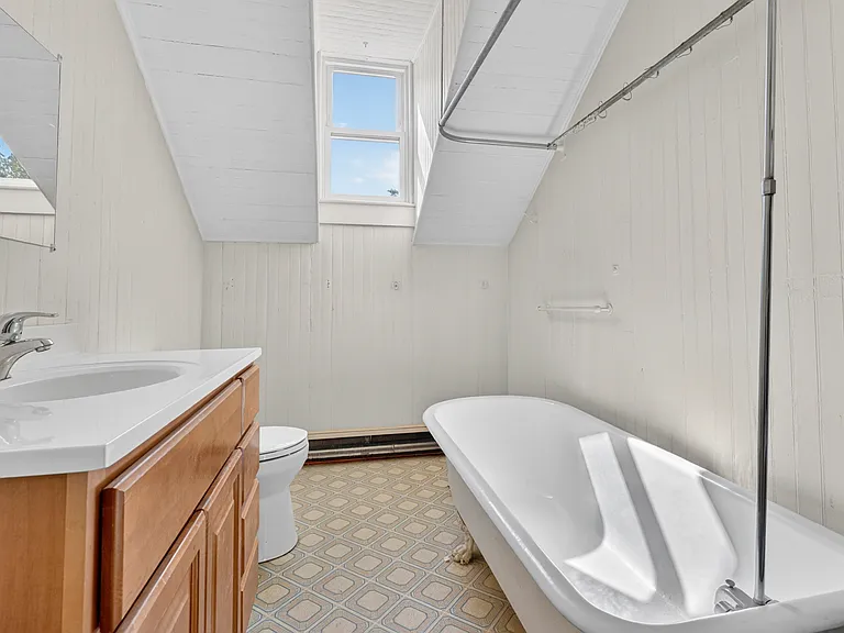 156 Danforth St #3 — Photo 28