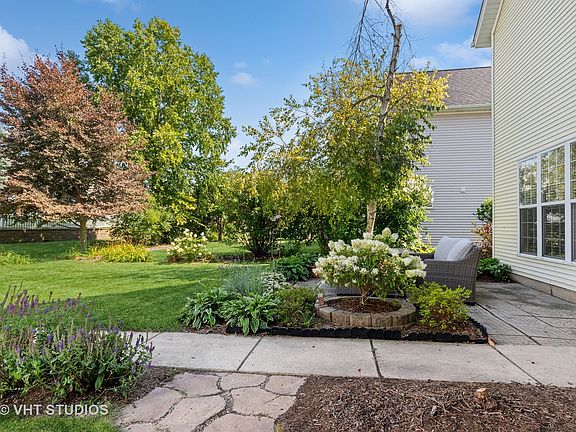 3rd image of 3117 Hampshire Ln
