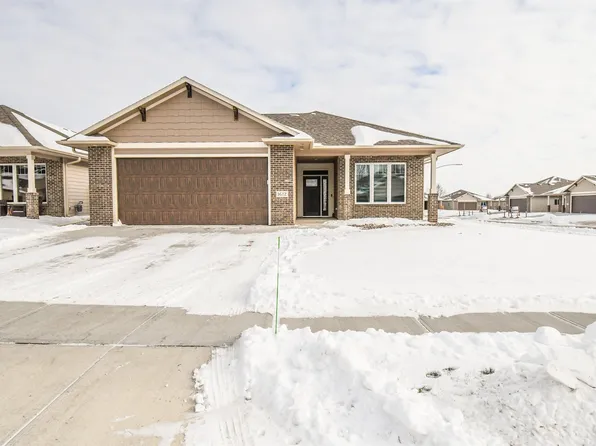 1612 S Meadowland Ave, Sioux Falls, SD 57106