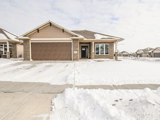 1612 S Meadowland Ave, Sioux Falls, SD 57106