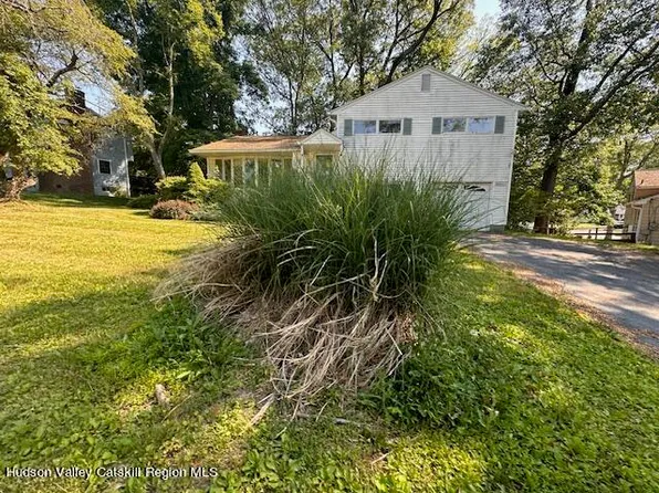 4 Merrick Road, Poughkeepsie, NY 12601