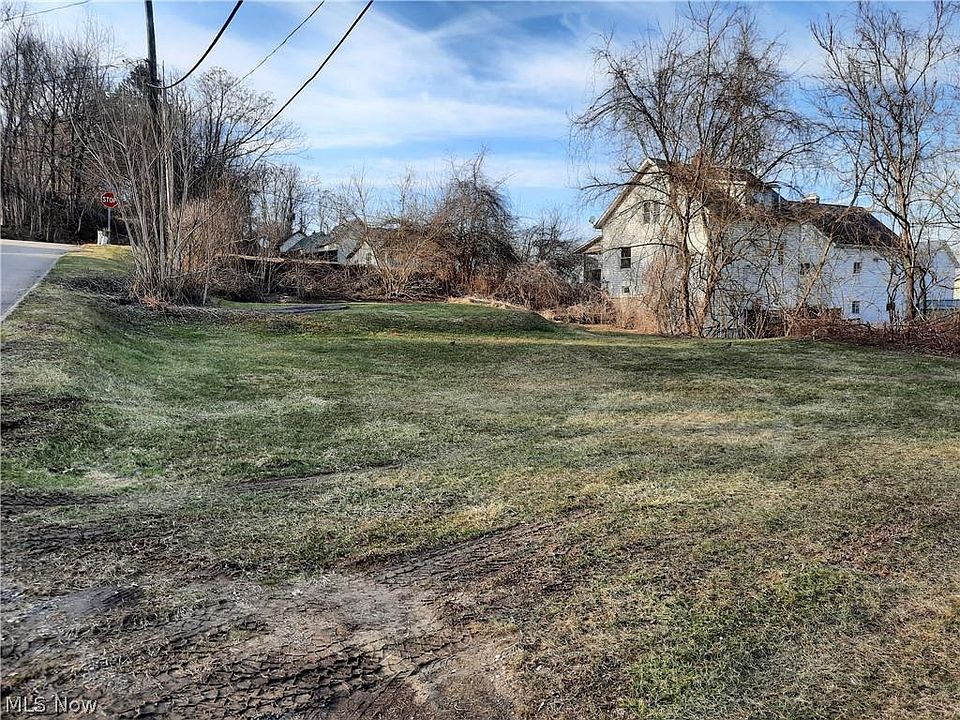 1st image of 447 Dewey Ave